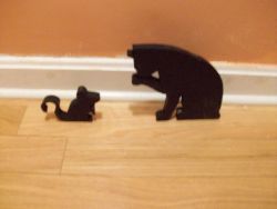 Fine Crafts - Wooden Cat And Mouse Pieces
