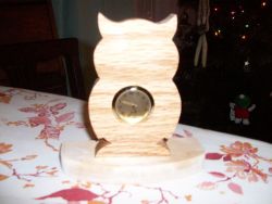 Fine Crafts - Owl Mini Wooden Desk Clock