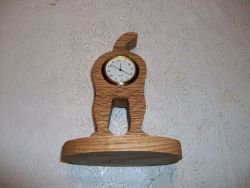 Fine Crafts - Dog'S Behind Wooden Mini Desk Clock